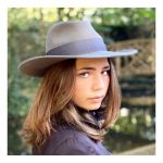 cappello tesa larga